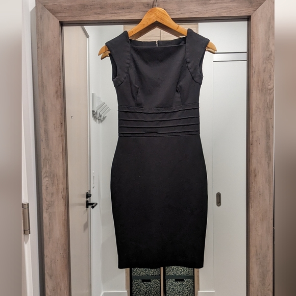 Le Château Black Sheath Dress - Picture 1 of 2